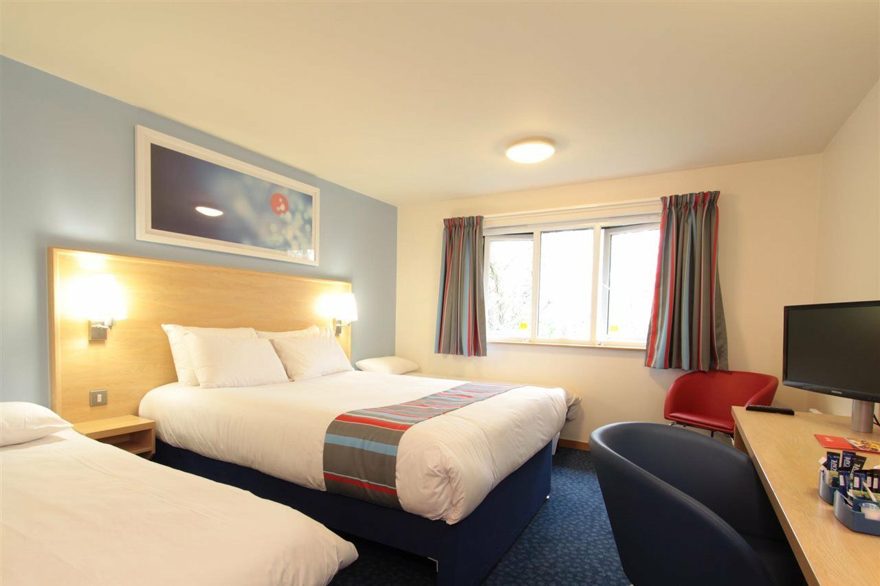 Travelodge Carlisle Todhills Экстерьер фото